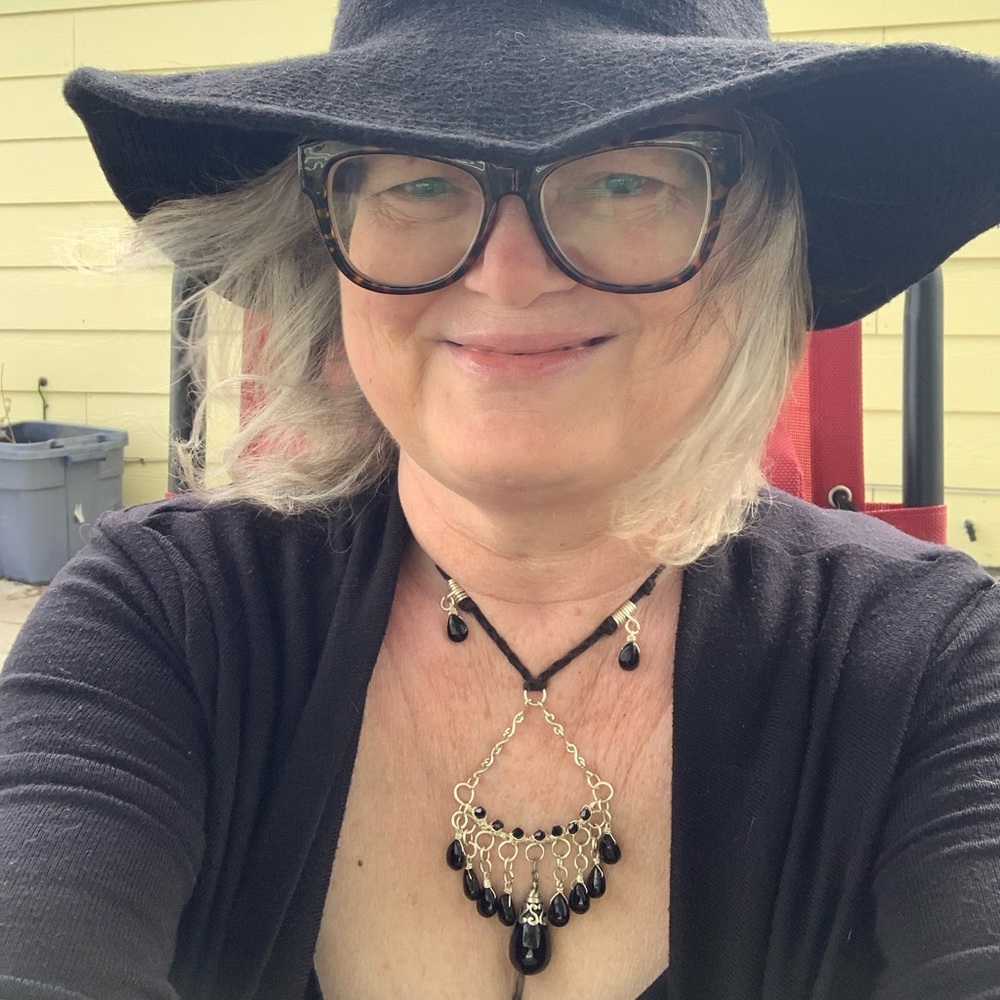 Meet your Posher, Cindi